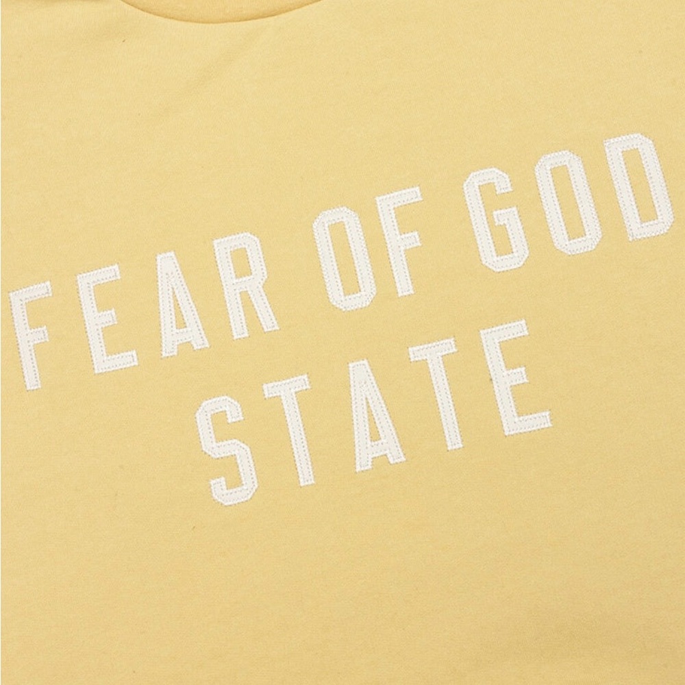 FEAR OF GOD ESSENTIALS Crewneck in Light Yellow - Picture 3 of 3